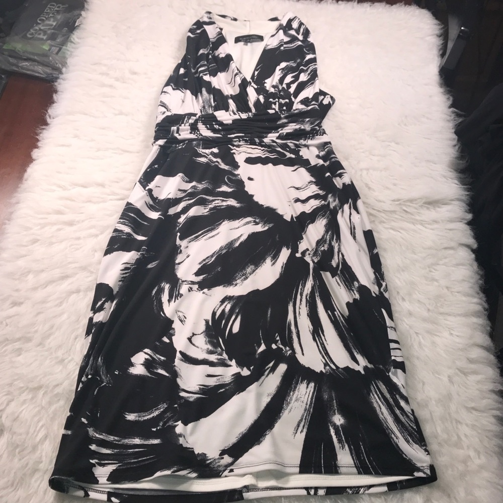 Black Label Evan Picone black & white halter dress